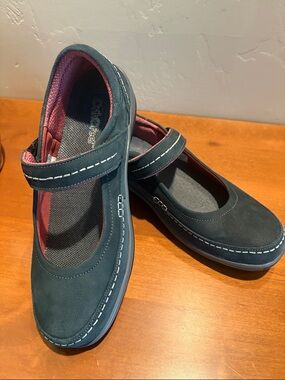 Ortho feet Mary Jane shoes, new w/o tags